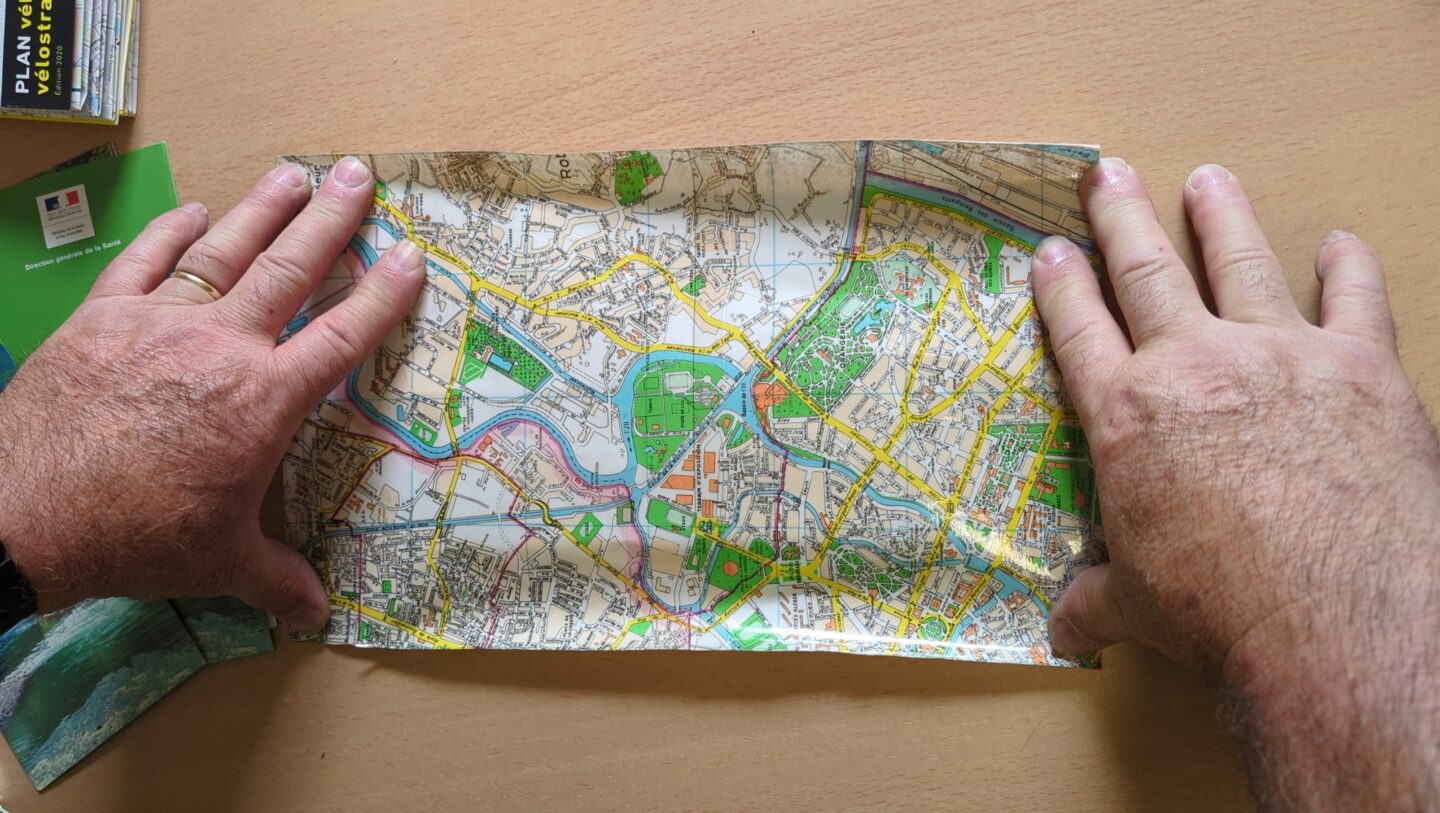 Résidence artistique et création participative « un mILLième », juillet 2025, CSC du Marais.